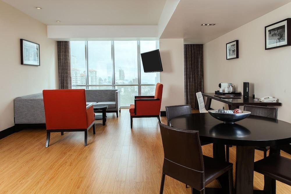 Nh Collection Mexico City Santa Fe Экстерьер фото A typical apartment at the University of Nottingham Ningbo Campus