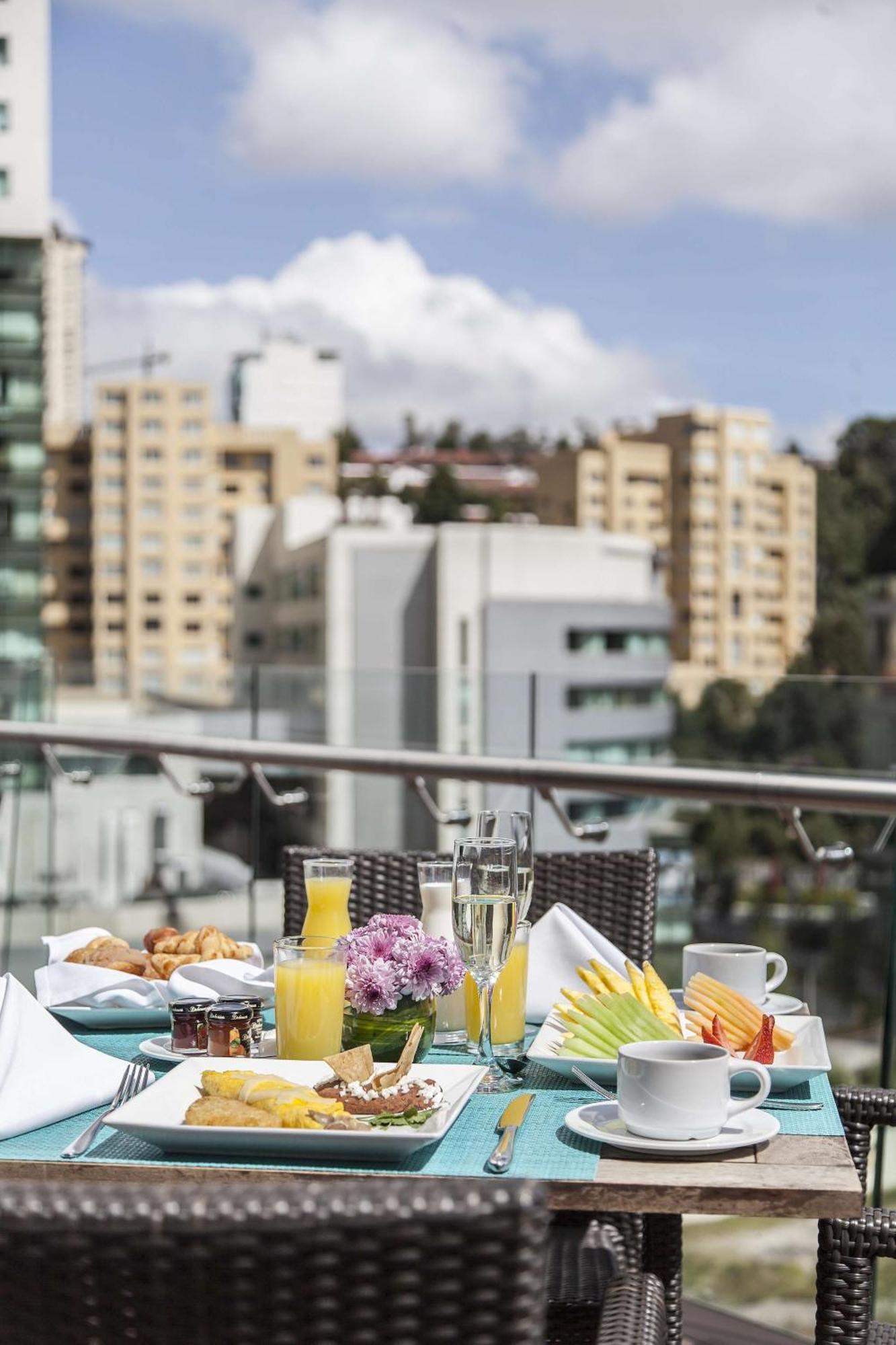 Nh Collection Mexico City Santa Fe Экстерьер фото Breakfast at the Hotel