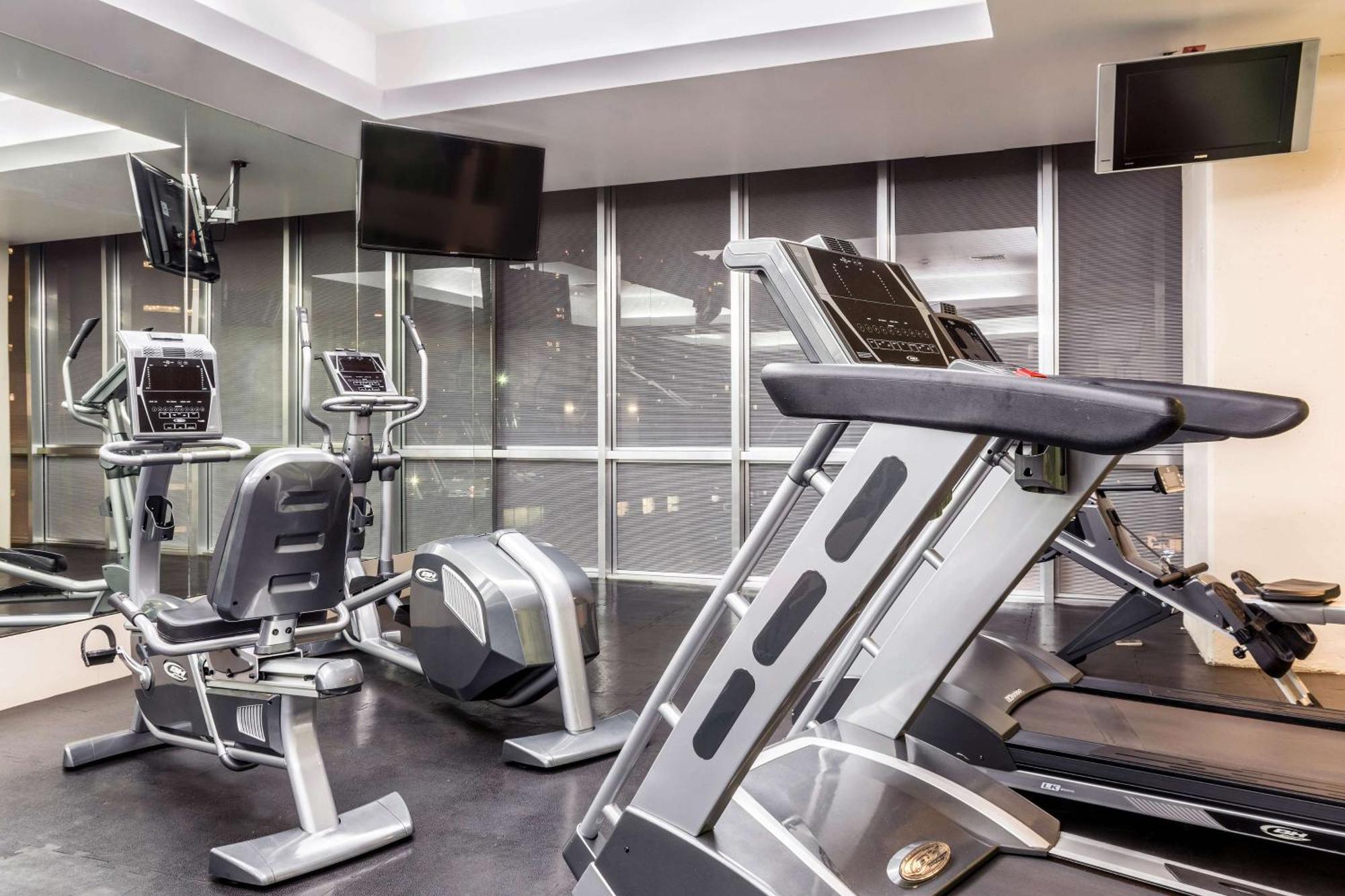 Nh Collection Mexico City Santa Fe Экстерьер фото The gym at the hotel