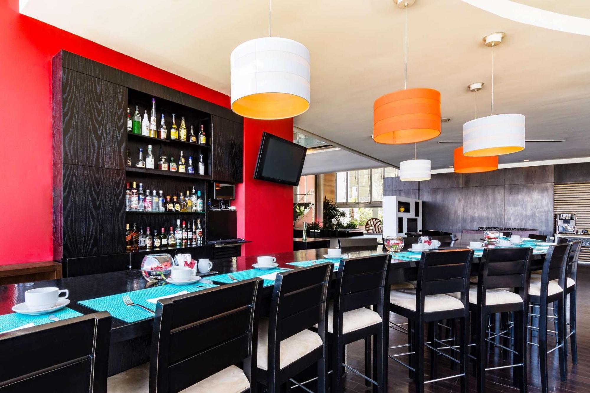 Nh Collection Mexico City Santa Fe Экстерьер фото The lounge at the airport