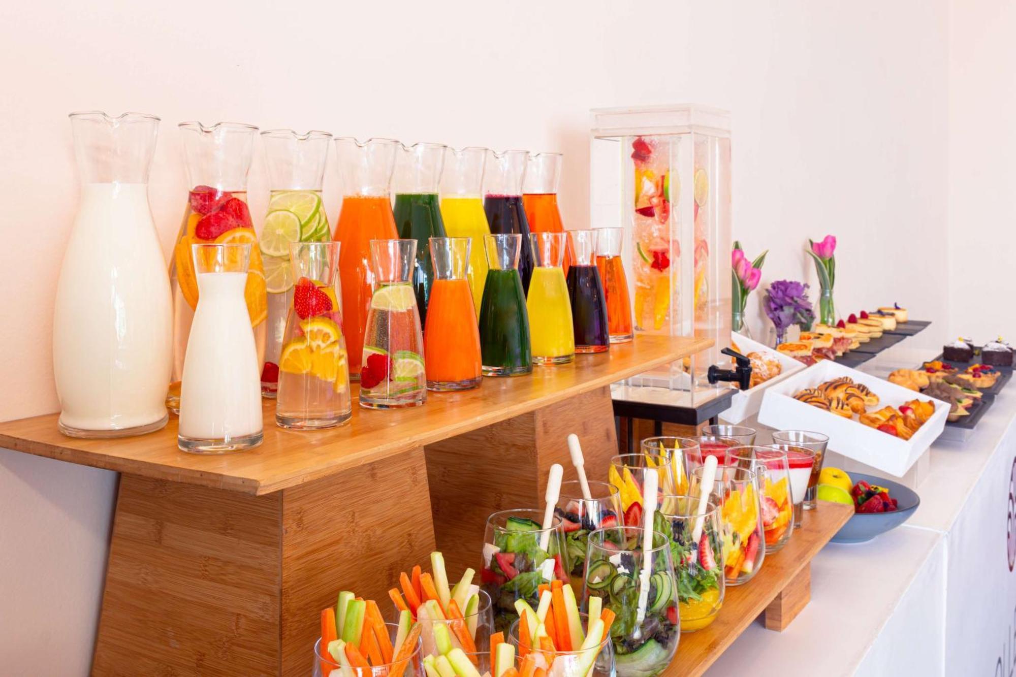 Nh Collection Mexico City Santa Fe Экстерьер фото A selection of fruit juices