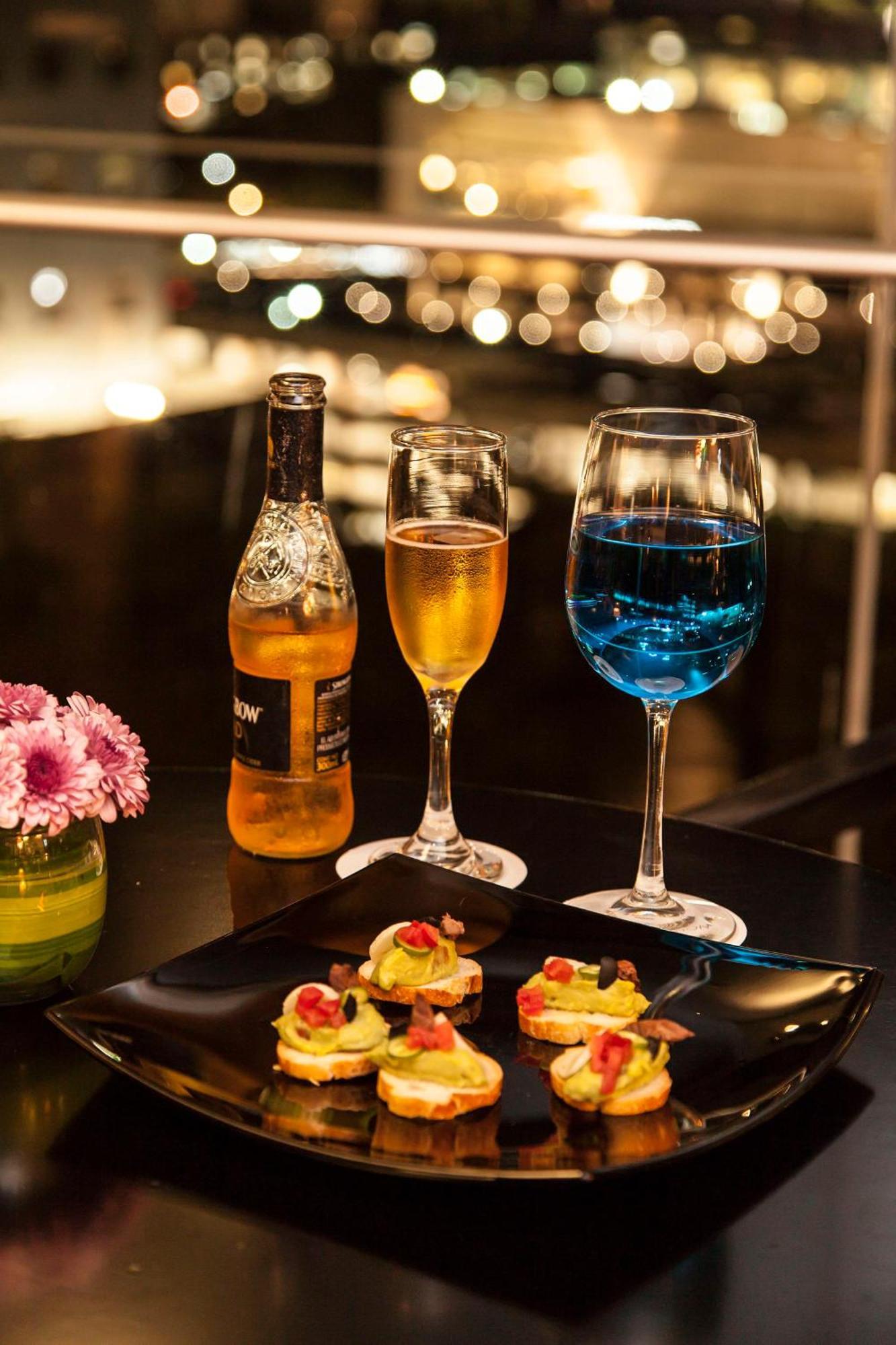 Nh Collection Mexico City Santa Fe Экстерьер фото A bottle of wine cooler