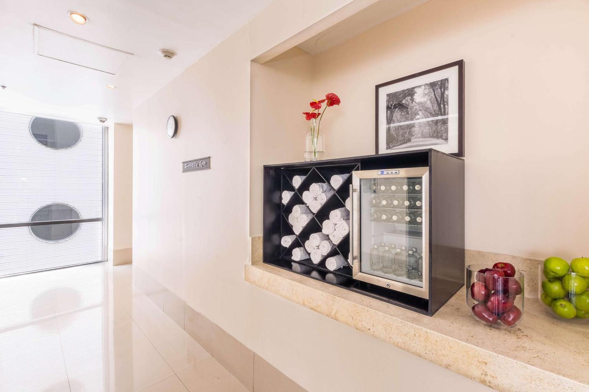 Nh Collection Mexico City Santa Fe Экстерьер фото Wine cooler